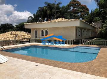 Casa · 587m² · 4 Quartos · 13 Vagas · Passargada E - Espaçosa e confortável. Piscina, gourmet e campinho!