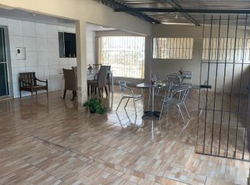 Casa , Recife · Casa no bairro do arruda para vc que gosta de investi aproveite.