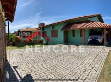 Casa · 250m² · 4 Quartos · 8 Vagas · Casa em Servidão Jatobá - Ingleses do Rio Vermelho - Florianópolis/SC