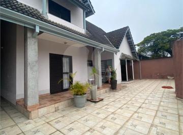 Imagem Principal · Casa Térrea à venda com 4 quartos, sendo 1 suíte, em Vila Oliveira, Mogi das Cruzes