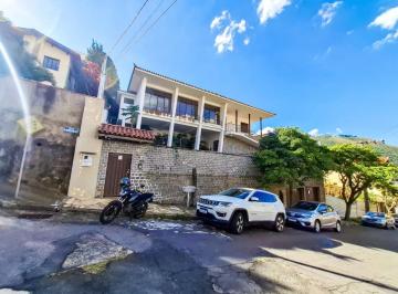 FACHADA · Excelente casa comercial á venda a poucos minutos do centro de Poços de Caldas MG.