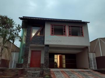 Casa · 247m² · 3 Quartos · 4 Vagas · Casa no Estância Silveira