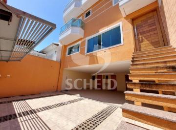 Casa · 170m² · 3 Quartos · 6 Vagas · Sobrado à venda no Jardim Aeroporto, 170 m2, 3 Quartos, 4 Banheiros e terraço.