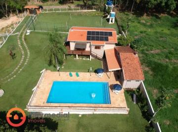Rural · 2220m² · 3 Quartos · Chácara a venda com 3 dormitórios sendo 1 suíte com área gourmet espaçosa e piscina. 