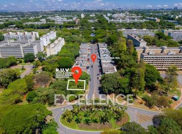 01 · TERRENO R.U.V (Ponto Comercial)