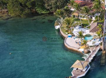 Casa · 491m² · 10 Quartos · 5 Vagas · Linda mansão beira mar de 10 quartos, com deck para iates