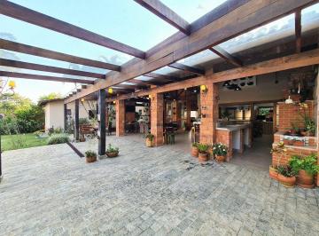 Casa · 690m² · 7 Quartos · 4 Vagas · Casa de condomínio em  Rua Jacareí - Parque Dom Henrique - Cotia/SP