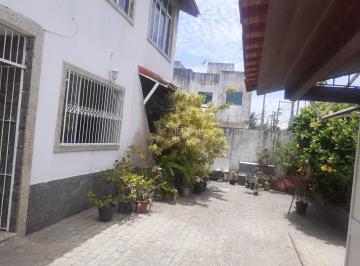 Casa Duplex próximo ao loteamento do Jardim Flamboyant · Casa Duplex em Parque Joquei Club - Campos dos Goytacazes,RJ