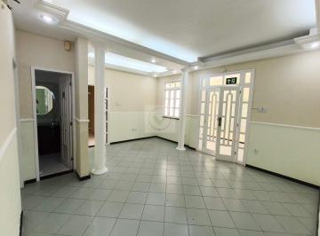 Casa · 380m² · 6 Quartos · 3 Vagas · Casa Comercial no Salgado Filho em Aracaju/SE – Localização Privilegiada para Negócios