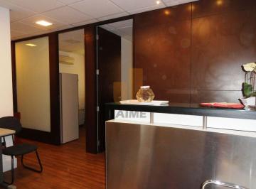 Comercial · 46m² · 2 Vagas · Belo conjunto comercial mobiliado com 3 salas, recepção e copa.