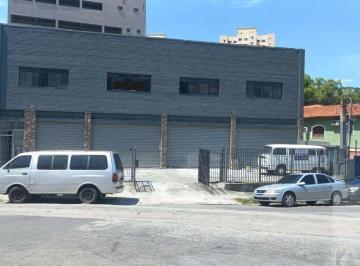 Comercial · 390m² · 6 Vagas · Galpão 04 banheiros, 06 vagas em Jaguaré .