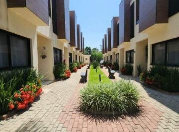 Casa · 68m² · 2 Quartos · 1 Vaga · Sobrado à venda com 2 quartos no bairro Jardim Suarão (Praia) 