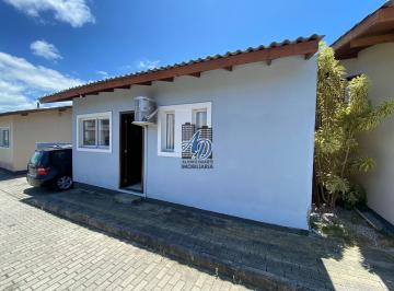 Casa · 2 Quartos · 1 Vaga · Casa à venda - no Centro
