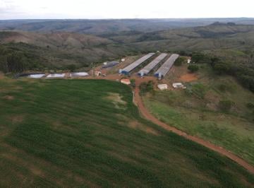 2022/11/2e809f5a58fb6b3bfd47eea8918c3801.jpg · FAZENDA ALTAMENTE RENTÁVEL ENTRE COROMANDEL E PATROCÍNIO-MG.