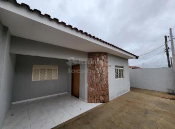 Casa · 82m² · 2 Quartos · 2 Vagas · Jardim das Oliveiras Casa de 02 dormitórios sendo 01 com armário.