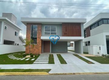 Casa · 224m² · 3 Quartos · 4 Vagas · Casa Duplex no Condomínio Caledônia