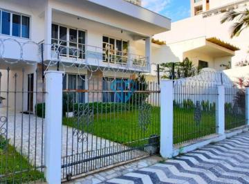 Casa · 260m² · 4 Quartos · 6 Vagas · Casa à venda no bairro Fazenda - Itajaí/SC