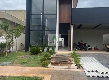 Casa · Casa Alto Padrão Térrea 3 Suítes Acabamento Exclusivo Área de Lazer Integrada Spa , 2 Vagas de Gara