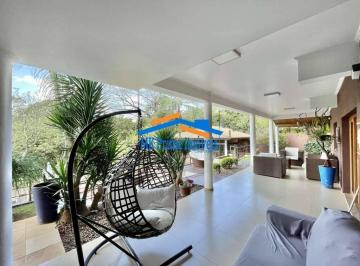 Casa · 890m² · 5 Quartos · 6 Vagas · Moderna mansão com maravilhoso lazer!
