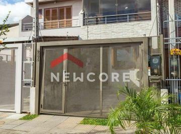 Casa · 120m² · 3 Quartos · 2 Vagas · Casa em Rua Waldemar da Silva Tavares - Guarujá - Porto Alegre/RS
