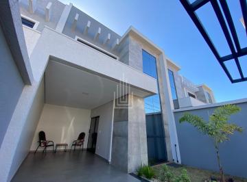 Casa · 117m² · 2 Quartos · Sobrado à venda na Região do Panorama em Foz do Iguaçu.