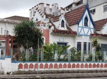 Casa · 340m² · 3 Quartos · 1 Vaga · Casa em estilo castelinho. Três dormitórios de 340 m2. Linda