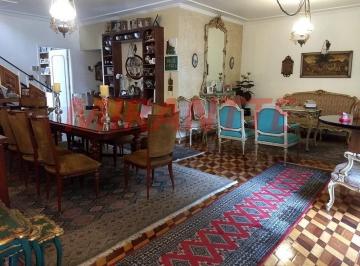 6413bb4bed8b0c08cff01a73a943494f.jpg · Sobrado de 230m² com 3 quartos