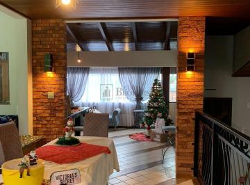 Casa · 250m² · 3 Quartos · 2 Vagas · Excelente casa com 3 dormitórios em Itajaí.