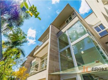 Casa · 424m² · 4 Quartos · 4 Vagas · Casa em Condomínio Fechado com 424 m² de área útil, 4 Vagas, 4 suítes
