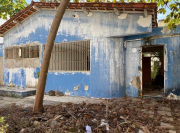 Casa de 5 quartos, Salvador · Casa Rua Dos Radialista 5/4 R$ 1.300.000 Pituba