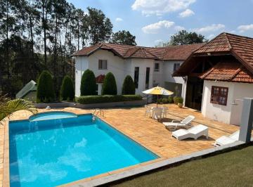 Casa · 403m² · 6 Quartos · 4 Vagas · Casa à venda com 4 dormitórios sendo 03 suítes em condomínio. 