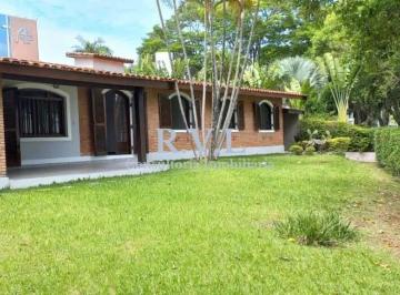 Foto 01 · Excelente casa térrea à venda em bairro nobre de Atibaia-SP.
