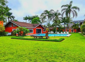 Casa · 903m² · 8 Quartos · 6 Vagas · Casa À VENDA no Jardim Acapulco na praia de Guarujá