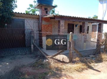 a4dc2cb1e7d42a070e34584db4a672be5c92140b · Casa em Itapuã
