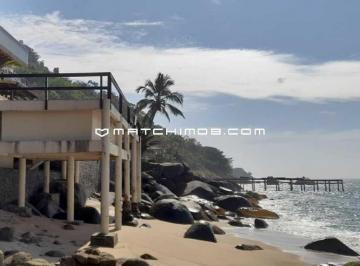 Casa · 800m² · 7 Quartos · 4 Vagas · Praia Alta em Mangaratiba.