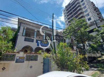 Casa · 376m² · 5 Quartos · 2 Vagas · Tijuca - Casa maravilhosa, próximo ao metrô com 5 quartos, quintal e 2 vagas de