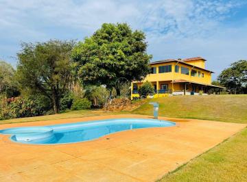 Casa · 280m² · 4 Quartos · 4 Vagas · Sítio incrível no Condominio Topazio em Esmeraldas/MG