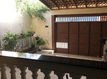 Foto 01 · Casa térrea no Jardim Florestal, estuda permuta com apartamento