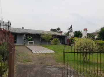 Casa · 100m² · 4 Quartos · 1 Vaga · Casa plana