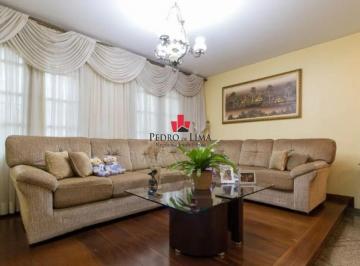 Casa · 245m² · 3 Quartos · 5 Vagas · Casa na Água Rasa com 245m² com 3 quartos (uma suíte), quintal e 5 vagas de garagem