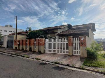 Casa · 178m² · 3 Quartos · 2 Vagas · Casa para alugar em Vinhedo com 3 quartos sendo 1 suíte na Bairro Aquários 