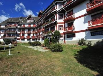 Apartamento · 280m² · 4 Quartos · 2 Vagas · Apartamento Duplex à venda em Campos do Jordão