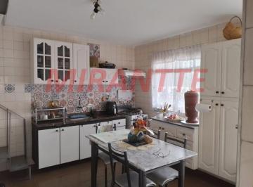 8b71d7c6addfa16692e48bf7fb7d1e35.jpg · Sobrado de 140m² com 3 quartos