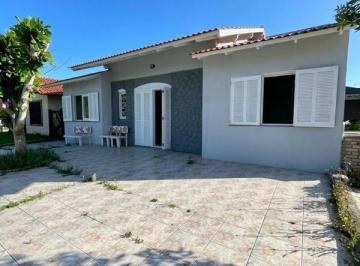 Apartamento · 155m² · 4 Quartos · 3 Vagas · CASA COM PISCINA NO CENTRINHO DE NOVA TRAMANDAI