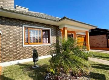 Casa · 126m² · 3 Quartos · 1 Vaga · Casa de 03 dormitórios com piscina em Nova Tramandaí