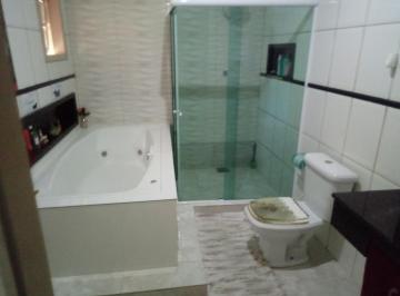 Banheiro C/Banheira · CASA DUPLEX  - 120 m² - 03 DORMITÓRIOS  /SUITES  /VARANDA / GARAGEM