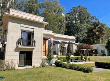Casa · 1024m² · 4 Quartos · 12 Vagas · EXTRAODINÁRIA MANSÃO NO RESIDENCIAL 1