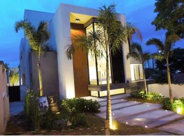 Casa · 639m² · 4 Quartos · 5 Vagas · No coração de Alphaville, deslumbrante residência