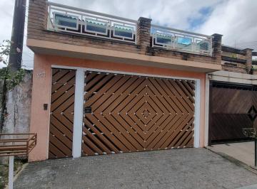 Casa de 4 quartos, São Paulo · Linda casa com amplos quintais churrasqueira e salão de festas 