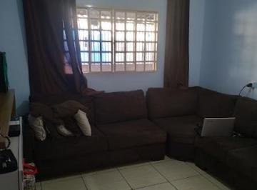 Casa de 3 quartos, Recanto das Emas · Vendo casa com lage na quadra 206 Recanto das Emas